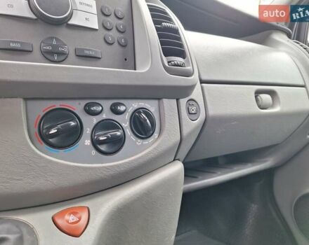 Черный Опель Виваро, объемом двигателя 2 л и пробегом 199 тыс. км за 13999 $, фото 29 на Automoto.ua