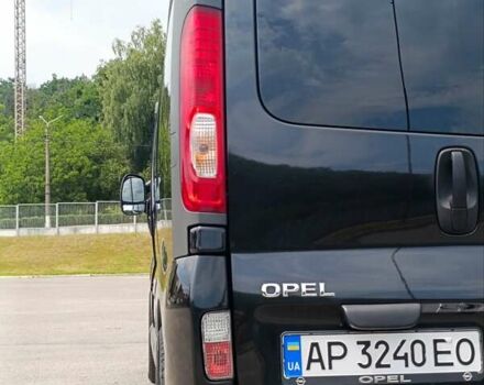 Черный Опель Виваро, объемом двигателя 2.5 л и пробегом 392 тыс. км за 13400 $, фото 4 на Automoto.ua