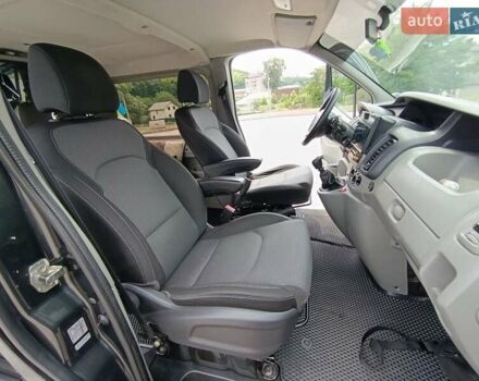 Черный Опель Виваро, объемом двигателя 2.5 л и пробегом 392 тыс. км за 13400 $, фото 16 на Automoto.ua