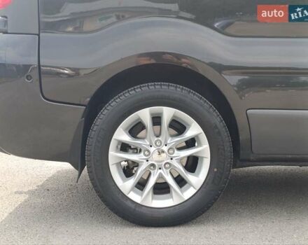 Черный Опель Виваро, объемом двигателя 2.5 л и пробегом 392 тыс. км за 13400 $, фото 3 на Automoto.ua