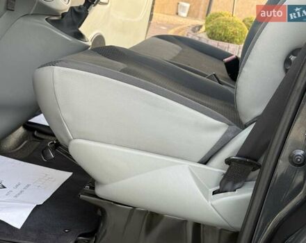 Черный Опель Виваро, объемом двигателя 2 л и пробегом 198 тыс. км за 13950 $, фото 57 на Automoto.ua