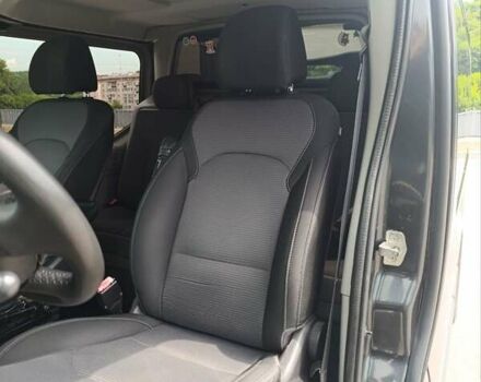 Черный Опель Виваро, объемом двигателя 2.5 л и пробегом 392 тыс. км за 13400 $, фото 14 на Automoto.ua