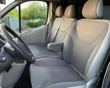 Чорний Опель Віваро, об'ємом двигуна 2 л та пробігом 165 тис. км за 7800 $, фото 10 на Automoto.ua