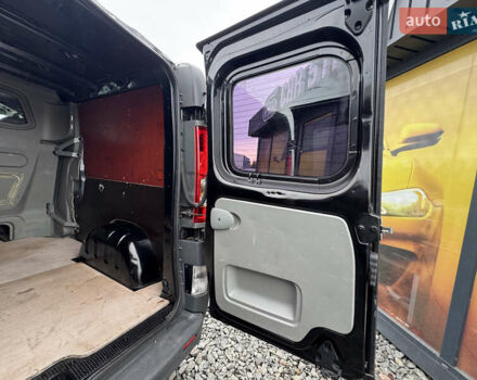 Черный Опель Виваро, объемом двигателя 2 л и пробегом 267 тыс. км за 14900 $, фото 42 на Automoto.ua