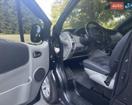 Чорний Опель Віваро, об'ємом двигуна 2 л та пробігом 415 тис. км за 13500 $, фото 6 на Automoto.ua