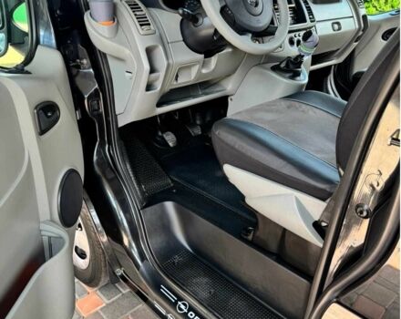 Черный Опель Виваро, объемом двигателя 2 л и пробегом 218 тыс. км за 13700 $, фото 8 на Automoto.ua