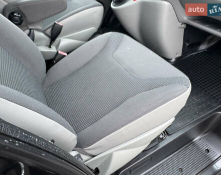 Черный Опель Виваро, объемом двигателя 2 л и пробегом 267 тыс. км за 14900 $, фото 31 на Automoto.ua