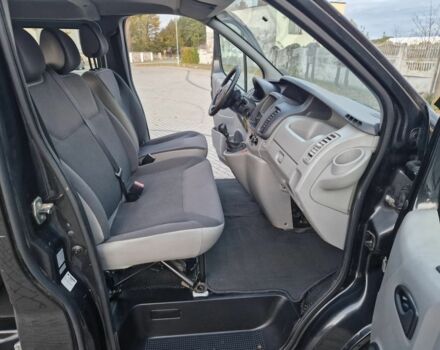 Черный Опель Виваро, объемом двигателя 2 л и пробегом 332 тыс. км за 8800 $, фото 15 на Automoto.ua