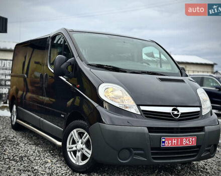 Черный Опель Виваро, объемом двигателя 2 л и пробегом 267 тыс. км за 14900 $, фото 2 на Automoto.ua