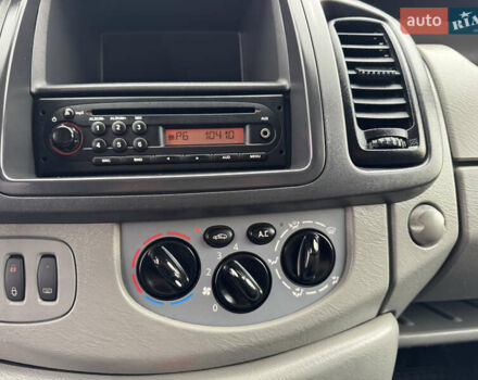 Черный Опель Виваро, объемом двигателя 2 л и пробегом 267 тыс. км за 14900 $, фото 55 на Automoto.ua