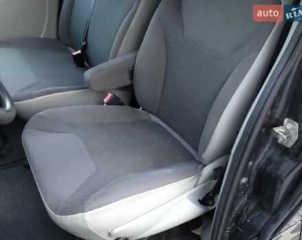 Черный Опель Виваро, объемом двигателя 2 л и пробегом 250 тыс. км за 14200 $, фото 13 на Automoto.ua