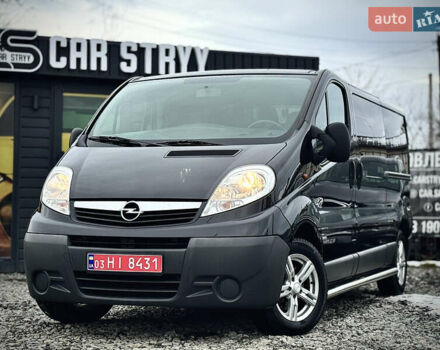 Черный Опель Виваро, объемом двигателя 2 л и пробегом 267 тыс. км за 14900 $, фото 1 на Automoto.ua