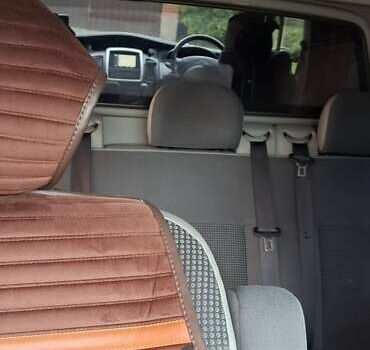 Чорний Опель Віваро, об'ємом двигуна 2 л та пробігом 247 тис. км за 15300 $, фото 13 на Automoto.ua