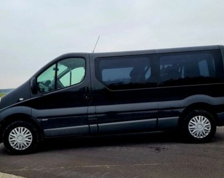 Чорний Опель Віваро, об'ємом двигуна 2 л та пробігом 201 тис. км за 8600 $, фото 5 на Automoto.ua