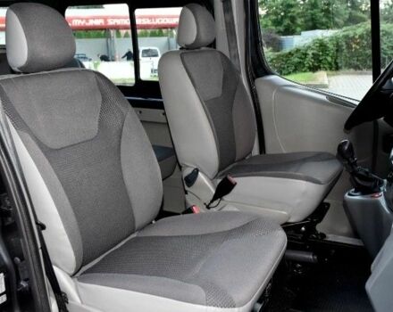 Черный Опель Виваро, объемом двигателя 2 л и пробегом 215 тыс. км за 8500 $, фото 12 на Automoto.ua