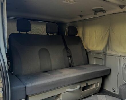 Чорний Опель Віваро, об'ємом двигуна 2 л та пробігом 166 тис. км за 8200 $, фото 12 на Automoto.ua