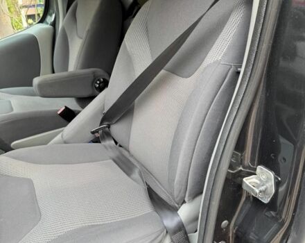 Чорний Опель Віваро, об'ємом двигуна 2 л та пробігом 166 тис. км за 8200 $, фото 16 на Automoto.ua