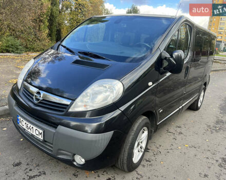 Черный Опель Виваро, объемом двигателя 2 л и пробегом 223 тыс. км за 16500 $, фото 1 на Automoto.ua