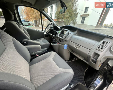 Черный Опель Виваро, объемом двигателя 2 л и пробегом 223 тыс. км за 16500 $, фото 9 на Automoto.ua