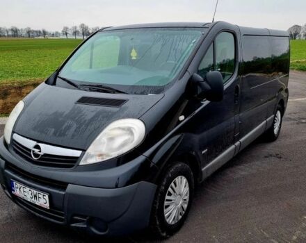 Чорний Опель Віваро, об'ємом двигуна 2 л та пробігом 201 тис. км за 8600 $, фото 2 на Automoto.ua