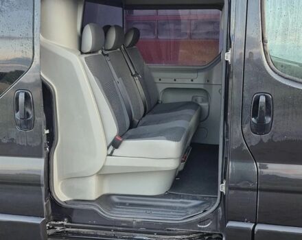 Черный Опель Виваро, объемом двигателя 2 л и пробегом 186 тыс. км за 8800 $, фото 6 на Automoto.ua