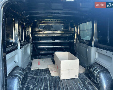 Опель Виваро 2013 в Василькове на Automoto.ua Черный Опель Виваро, объемом двигателя 2 л и пробегом 230 тыс. км за 8000 $, фото 12 на Automoto.ua