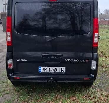 Чорний Опель Віваро, об'ємом двигуна 2 л та пробігом 247 тис. км за 15300 $, фото 3 на Automoto.ua