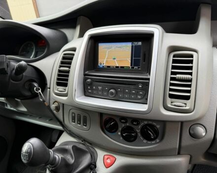 Чорний Опель Віваро, об'ємом двигуна 2 л та пробігом 166 тис. км за 8200 $, фото 23 на Automoto.ua