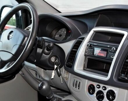 Черный Опель Виваро, объемом двигателя 2 л и пробегом 215 тыс. км за 8500 $, фото 10 на Automoto.ua