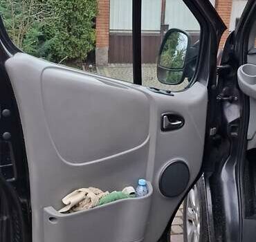 Чорний Опель Віваро, об'ємом двигуна 2 л та пробігом 247 тис. км за 15300 $, фото 17 на Automoto.ua