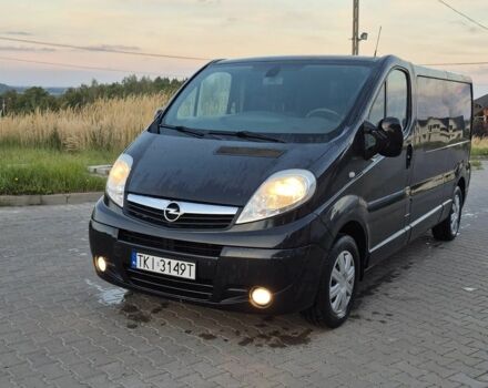Черный Опель Виваро, объемом двигателя 2 л и пробегом 186 тыс. км за 8800 $, фото 2 на Automoto.ua