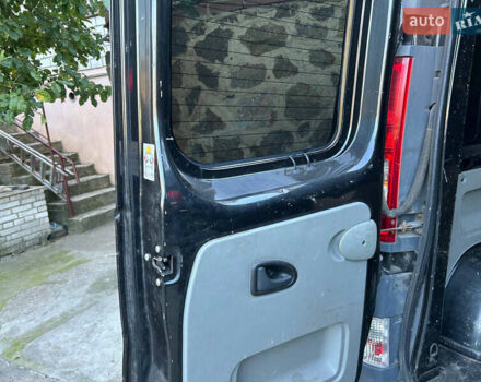 Опель Виваро 2013 в Василькове на Automoto.ua Черный Опель Виваро, объемом двигателя 2 л и пробегом 230 тыс. км за 8000 $, фото 14 на Automoto.ua