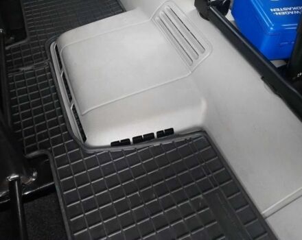 Черный Опель Виваро, объемом двигателя 2 л и пробегом 288 тыс. км за 7000 $, фото 22 на Automoto.ua