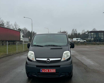 Чорний Опель Віваро, об'ємом двигуна 2 л та пробігом 238 тис. км за 15900 $, фото 2 на Automoto.ua