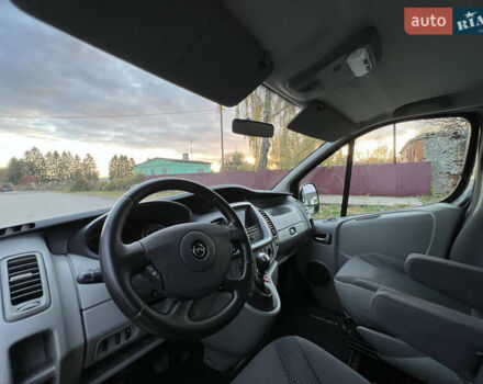 Черный Опель Виваро, объемом двигателя 2 л и пробегом 203 тыс. км за 15950 $, фото 18 на Automoto.ua