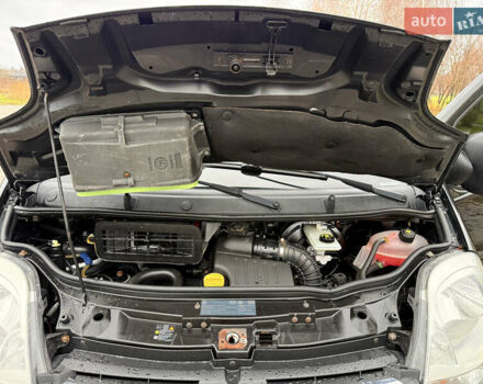 Чорний Опель Віваро, об'ємом двигуна 2 л та пробігом 287 тис. км за 16300 $, фото 34 на Automoto.ua