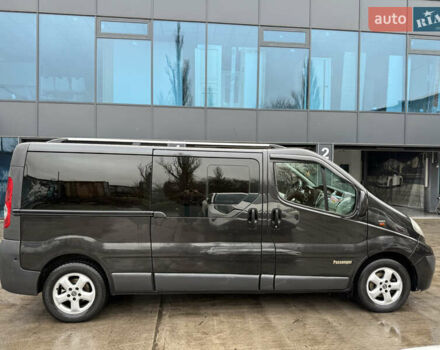 Черный Опель Виваро, объемом двигателя 2 л и пробегом 340 тыс. км за 15500 $, фото 2 на Automoto.ua