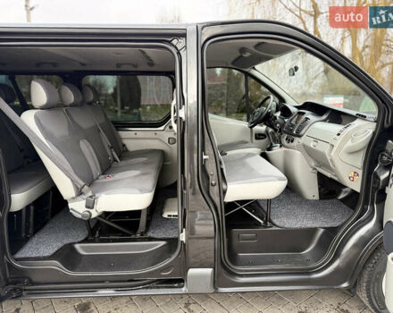 Чорний Опель Віваро, об'ємом двигуна 2 л та пробігом 287 тис. км за 16300 $, фото 23 на Automoto.ua