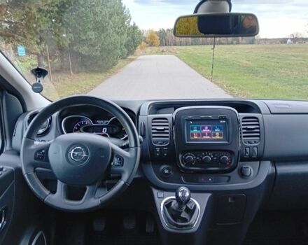 Черный Опель Виваро, объемом двигателя 1.6 л и пробегом 117 тыс. км за 10500 $, фото 20 на Automoto.ua