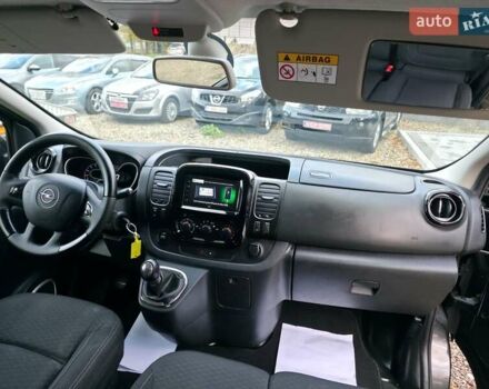 Черный Опель Виваро, объемом двигателя 1.6 л и пробегом 206 тыс. км за 14200 $, фото 6 на Automoto.ua