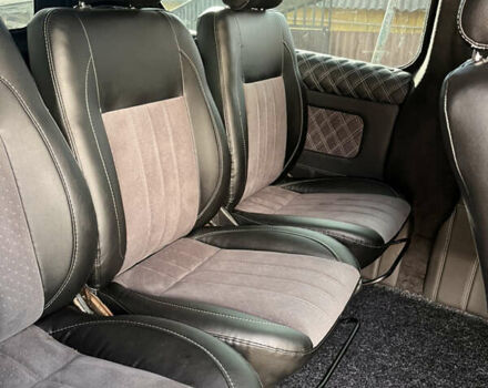 Черный Опель Виваро, объемом двигателя 1.6 л и пробегом 258 тыс. км за 16800 $, фото 14 на Automoto.ua