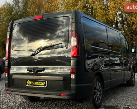 Черный Опель Виваро, объемом двигателя 1.6 л и пробегом 270 тыс. км за 17300 $, фото 5 на Automoto.ua