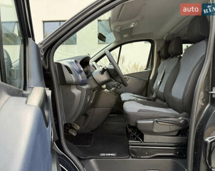 Чорний Опель Віваро, об'ємом двигуна 1.6 л та пробігом 268 тис. км за 14300 $, фото 33 на Automoto.ua