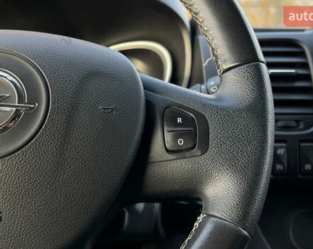 Черный Опель Виваро, объемом двигателя 1.6 л и пробегом 270 тыс. км за 17300 $, фото 9 на Automoto.ua