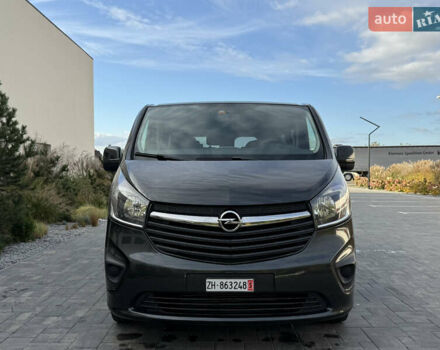 Чорний Опель Віваро, об'ємом двигуна 1.6 л та пробігом 268 тис. км за 14300 $, фото 1 на Automoto.ua