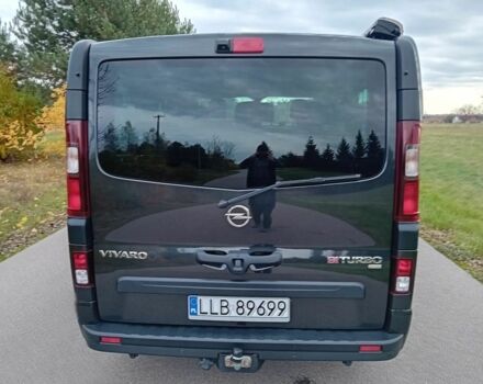 Черный Опель Виваро, объемом двигателя 1.6 л и пробегом 117 тыс. км за 10500 $, фото 4 на Automoto.ua