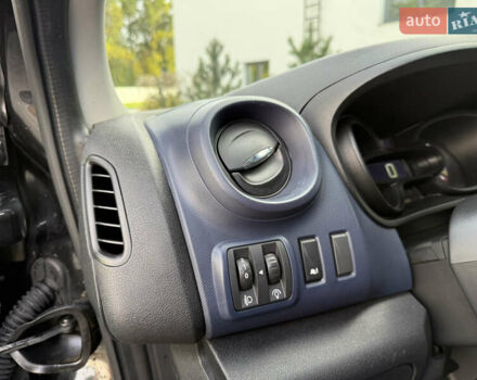 Чорний Опель Віваро, об'ємом двигуна 1.6 л та пробігом 268 тис. км за 14300 $, фото 34 на Automoto.ua