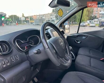 Черный Опель Виваро, объемом двигателя 1.6 л и пробегом 215 тыс. км за 15500 $, фото 9 на Automoto.ua
