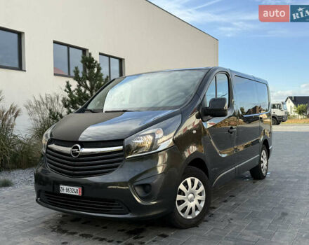 Чорний Опель Віваро, об'ємом двигуна 1.6 л та пробігом 268 тис. км за 14300 $, фото 9 на Automoto.ua