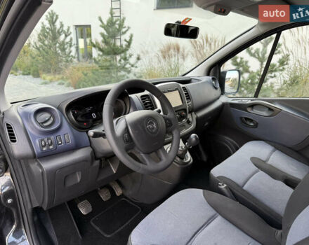 Чорний Опель Віваро, об'ємом двигуна 1.6 л та пробігом 268 тис. км за 14300 $, фото 32 на Automoto.ua